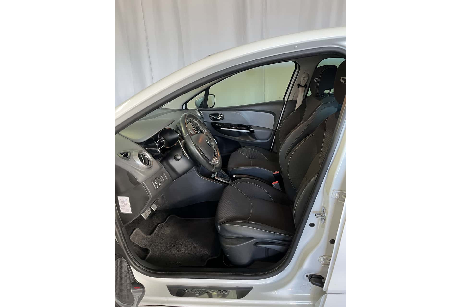 Renault Clio foto 5