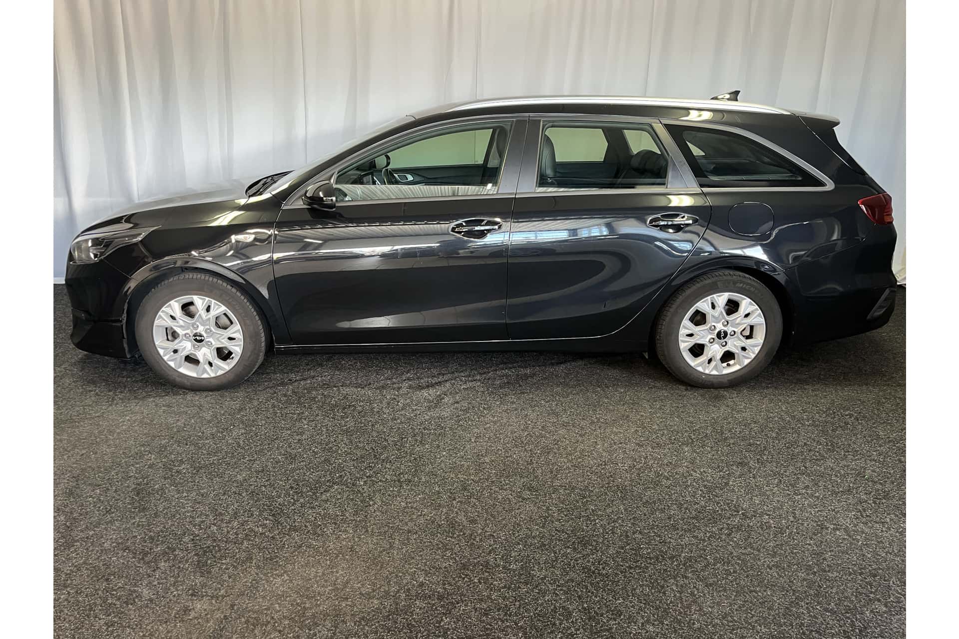 Kia Ceed Sportswagon foto 2