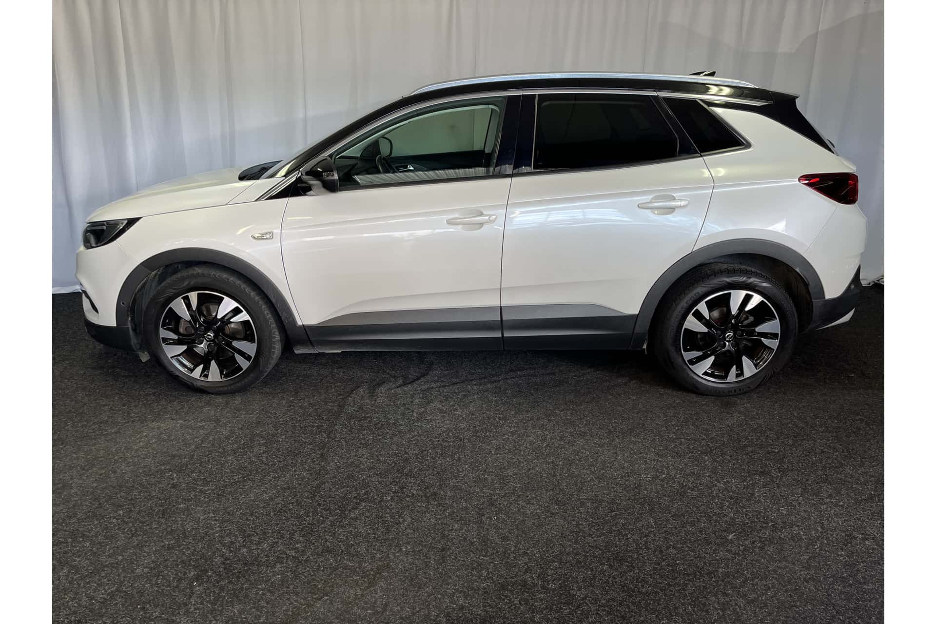 Opel Grandland X foto 2