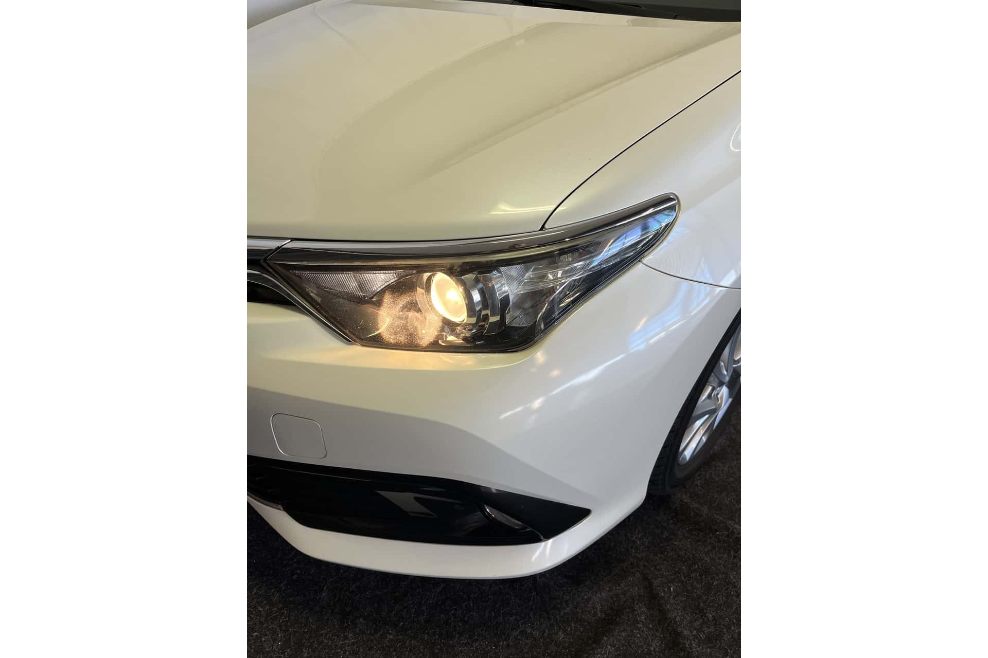 Toyota Auris foto 4