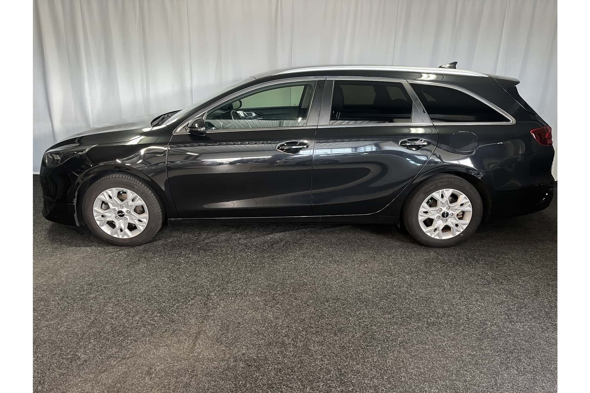 Kia Ceed Sportswagon foto 2