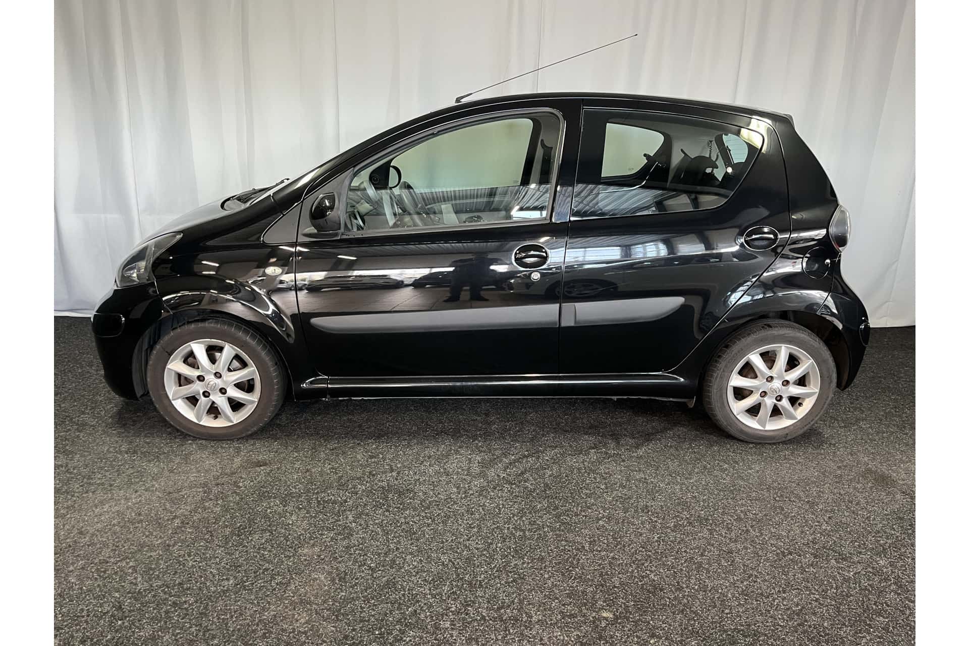 Toyota Aygo foto 2