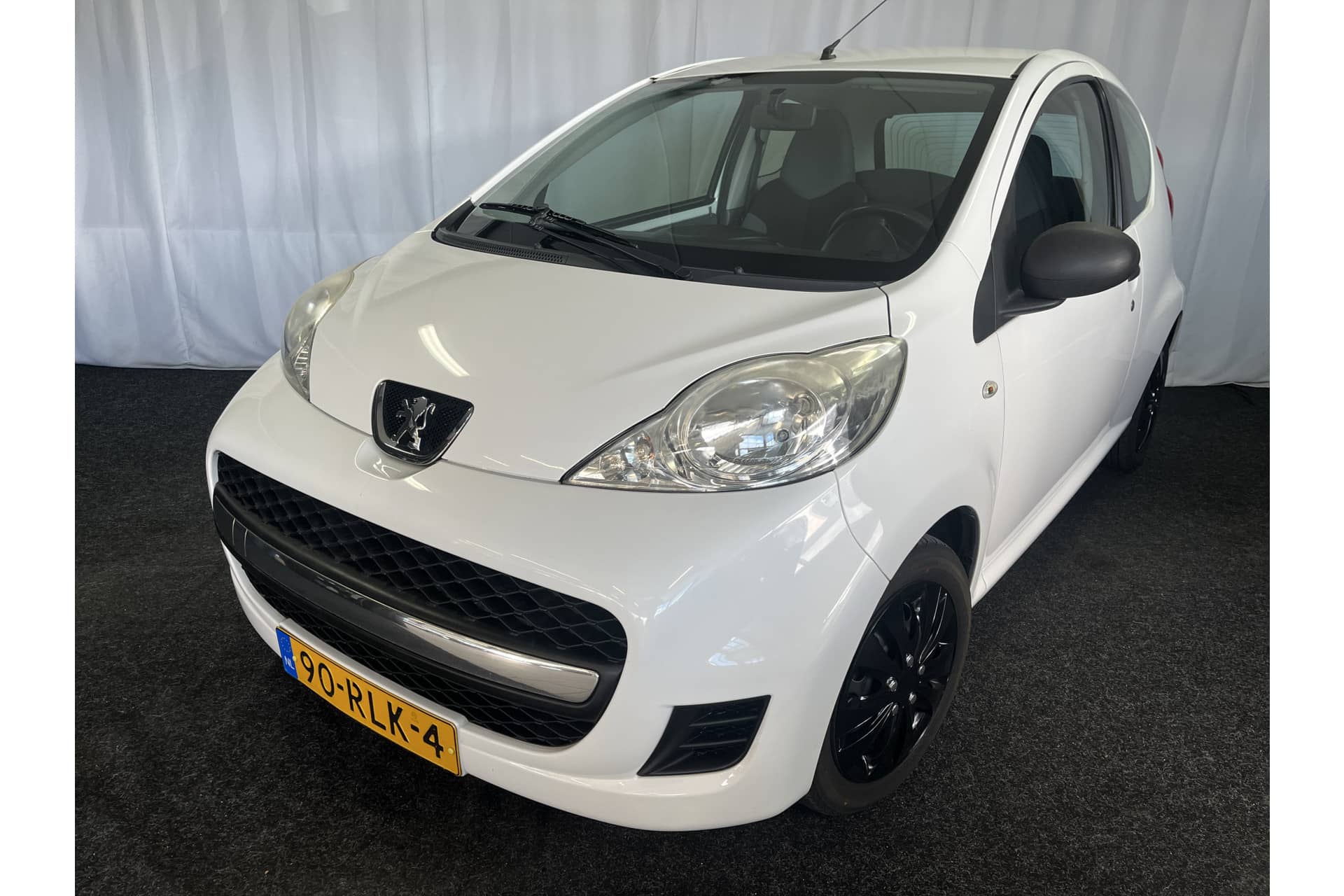 Peugeot 107 1.0-12V XR